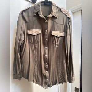 Millau Taupe army green Casual collared Shirt with open back